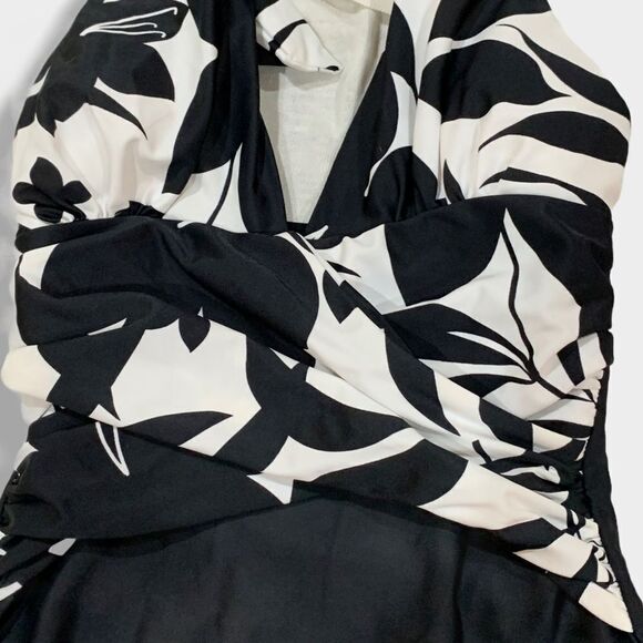 NWT Black/White Tummy Control One Piece Swimsuit Sz S - Picture 7 of 7